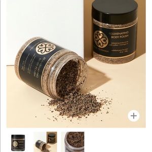 True Moringa rejuvenating body polish